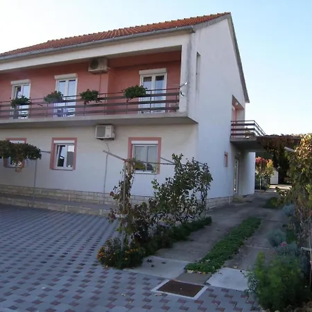 Mirko Appartement Ugrinici